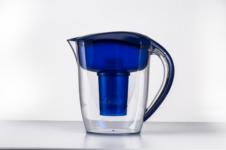 Alkaline Water Purifier Plastic Pitcher with Activated Carbon for Drinking Water