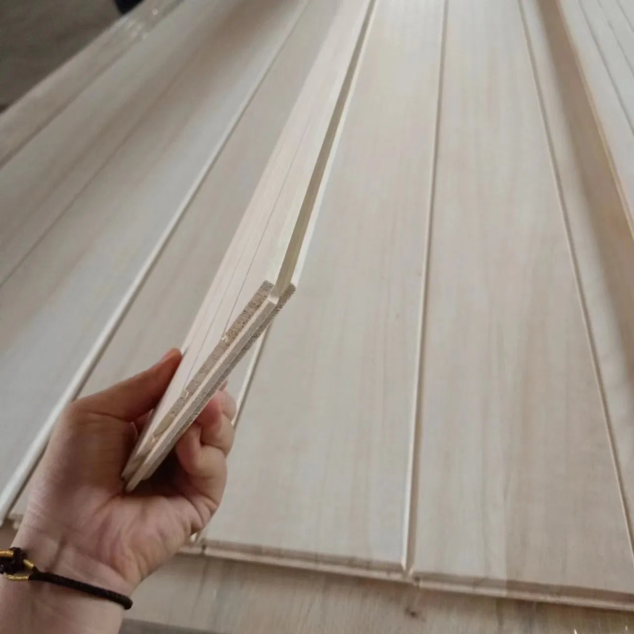 Factory Produces Solid Wood Panel Wall Panels for Interior Decoration