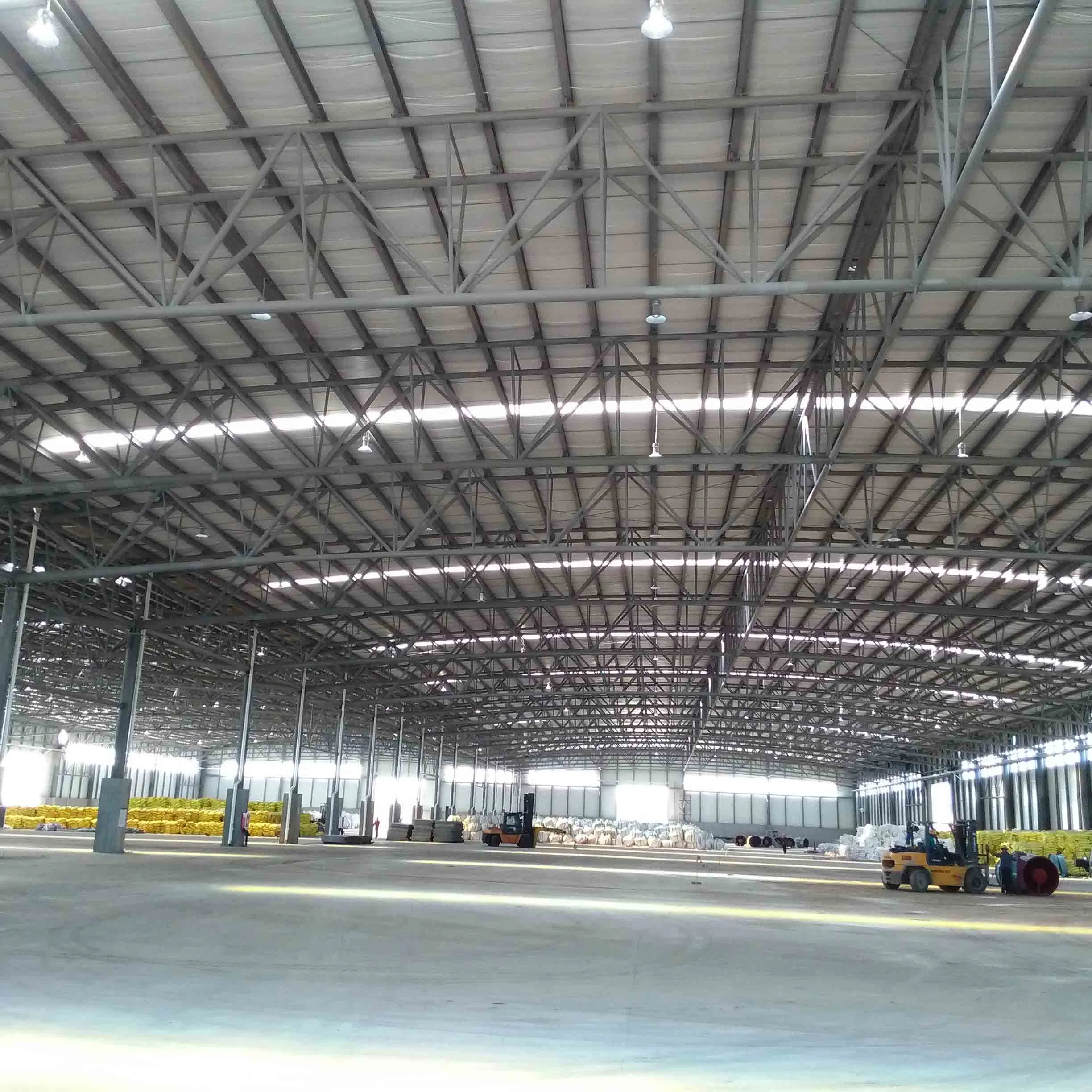 Design Prefabricated Workshop Prefab Structural Sandwich Panel Warehouse Hall Hanger Building Steel Structure Warehouse