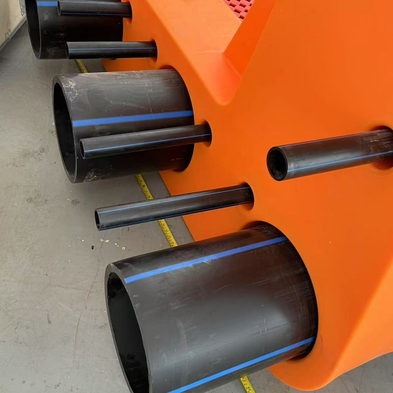 Rotational Cage Bracket, PE Injection Molded for 250mm Pipes