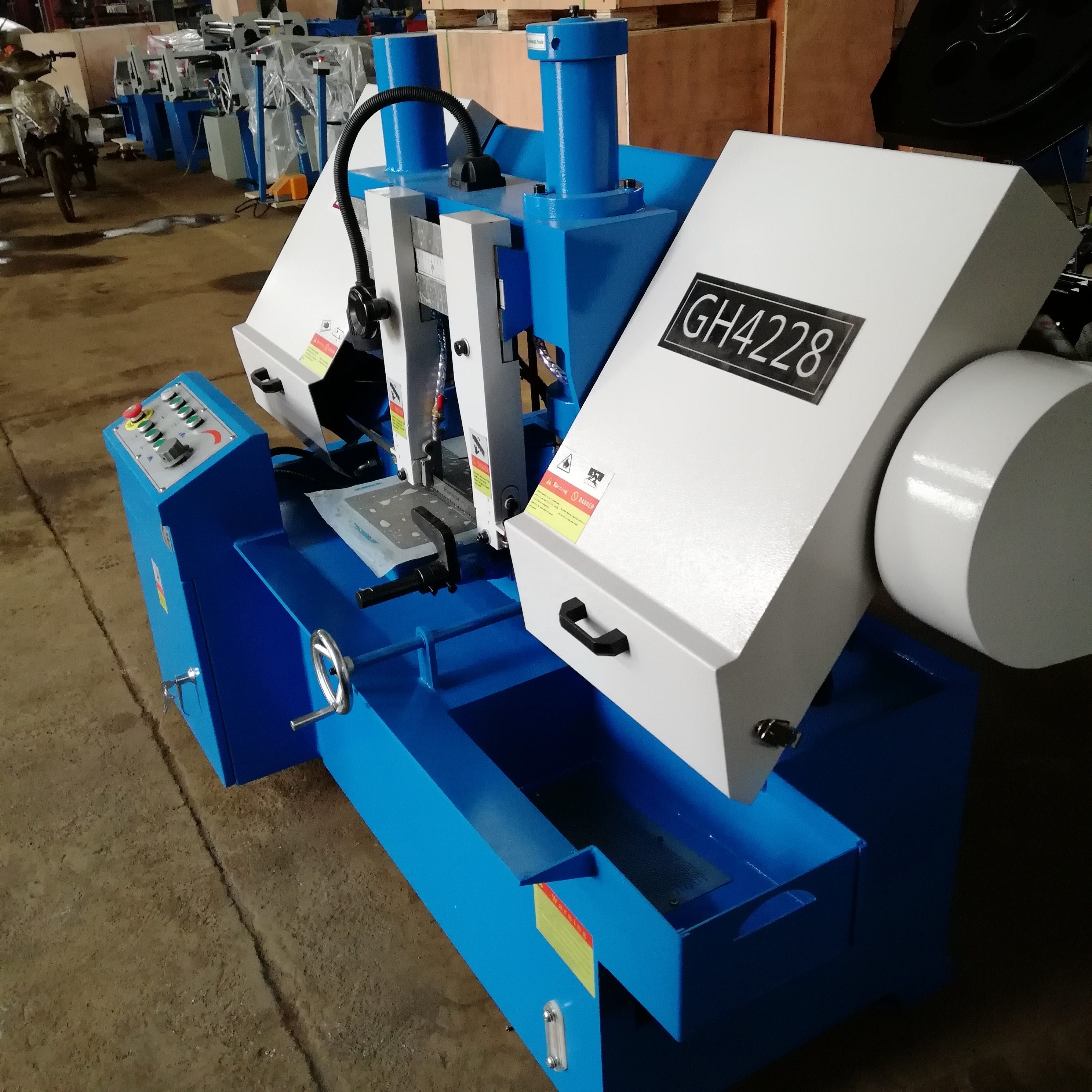 Ленточная пила по металлу гидравлическая GH-4228