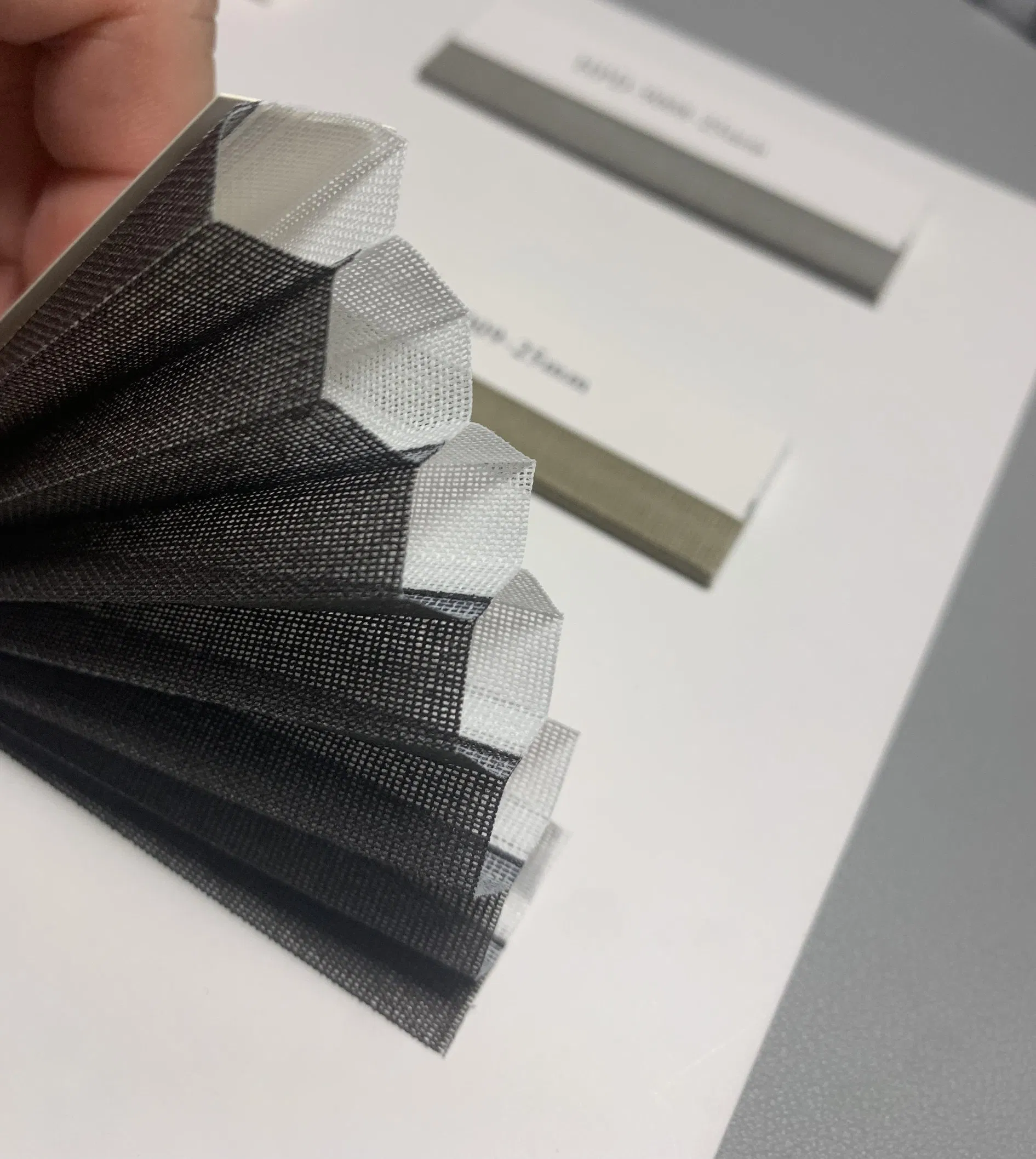 Honeycomb Fabrics Cellular Shades Window Shutter Ceiling Pleated Blinds Semi-Transparent