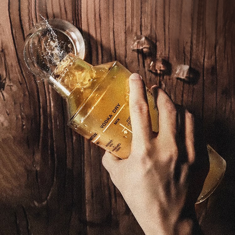 Customize Barware Plastic Cocktail Shaker Transparent Juice Ice Shaker Bottle for Bar