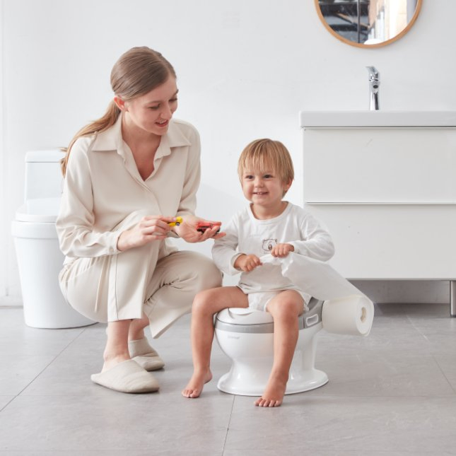 2023 Baby Training Seat Baby Potty Chair Splash Guard Comfortable Seat for Kids