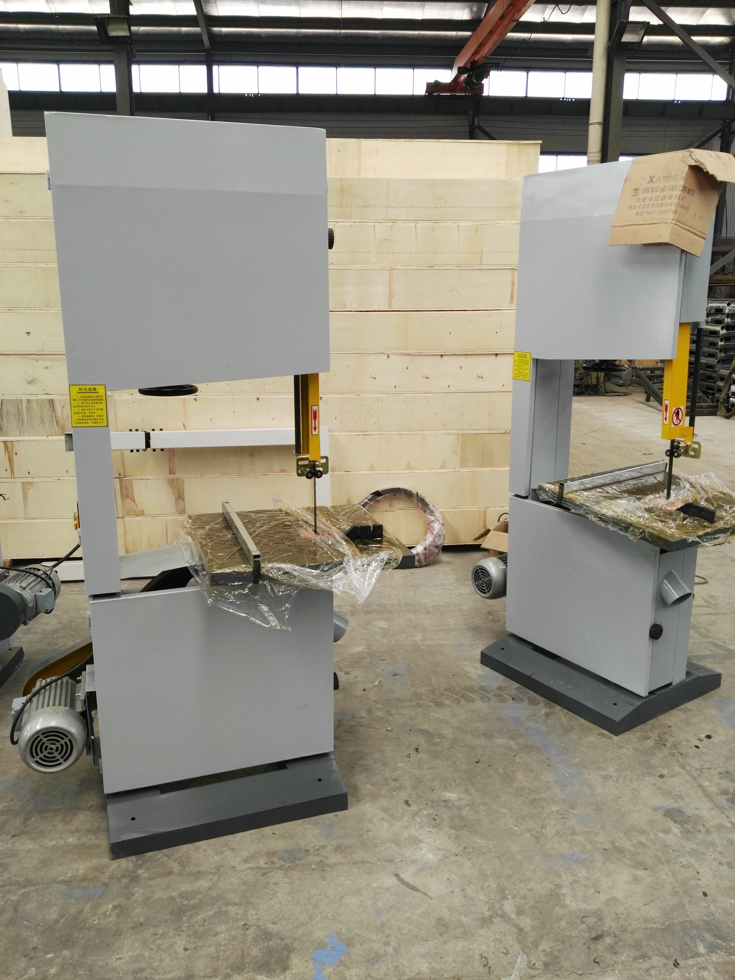 Станок ленточнопильный вертикальный по дереву