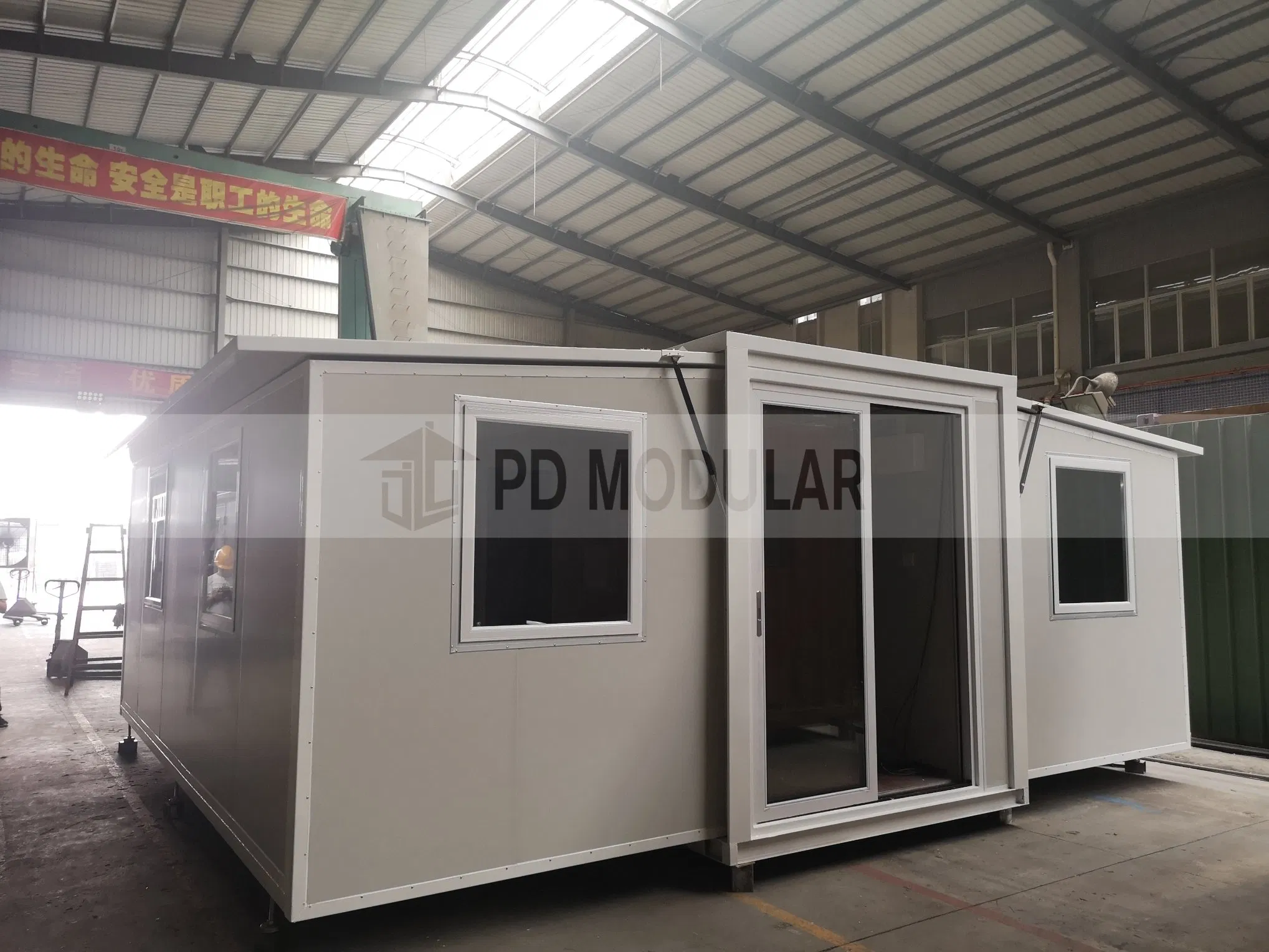 Easy and Fast Building Prefabricated Expandable Apartments Luxury Container House