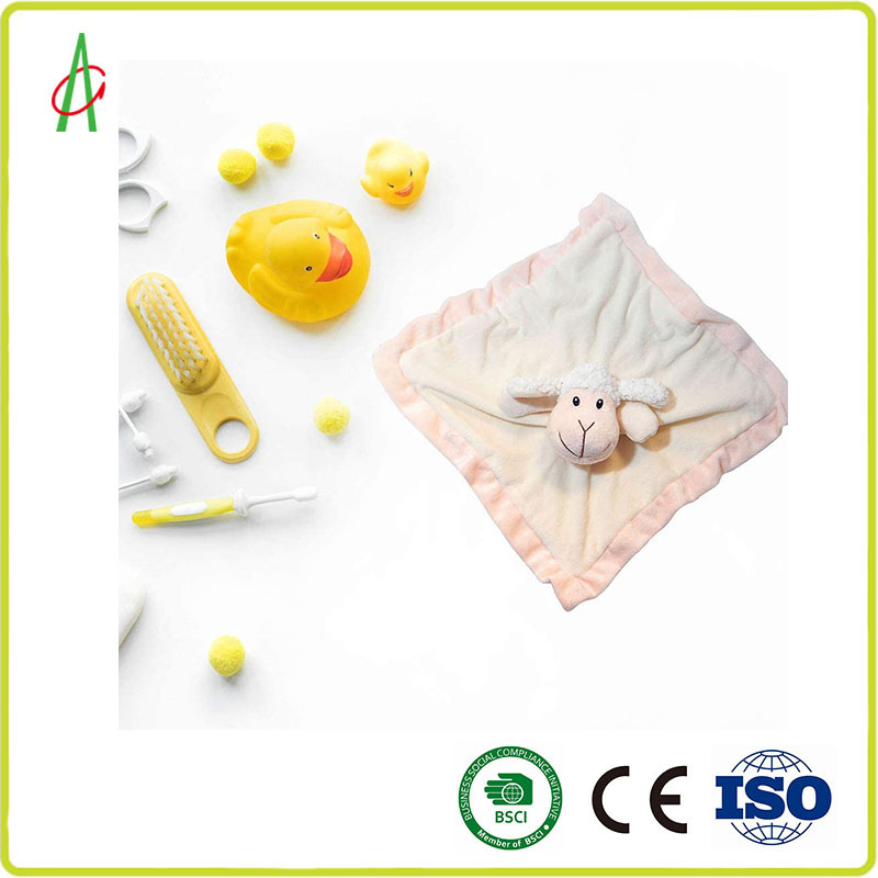 Square Soft Cute Plush Baby Newborn Animal Comforter Blanket with CCC Certificated