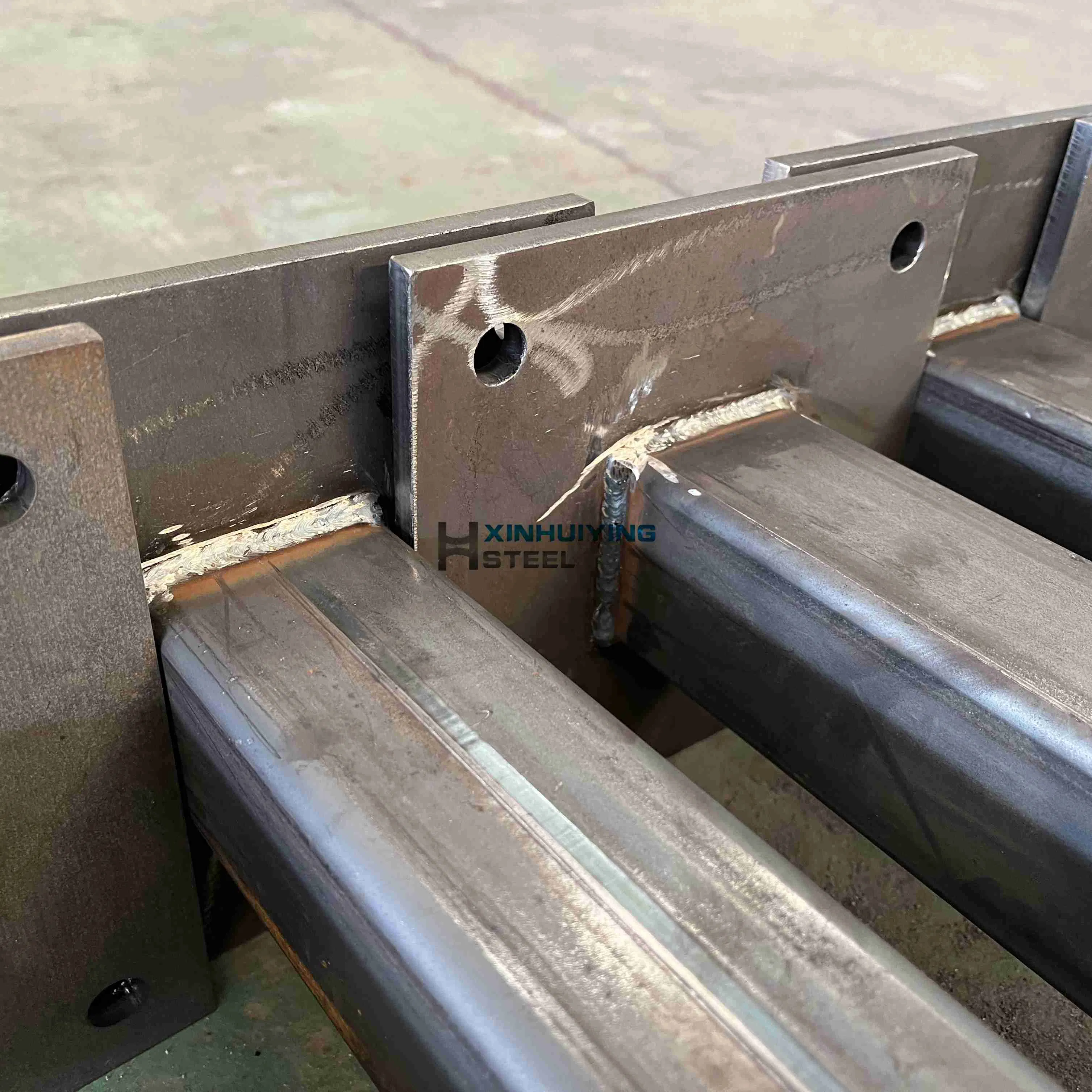 Australia Standard Galvanized Steel Gate Post & Plates