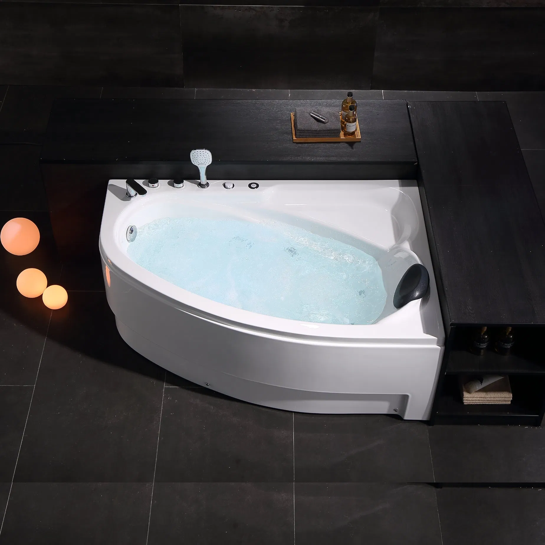 Угловая ванна с гидромассажем DEWO SS310