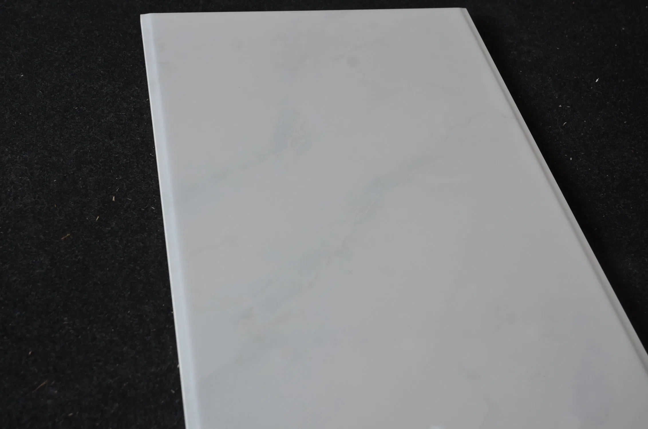 Белая керамическая плитка для фартука кухни 300x600 мм