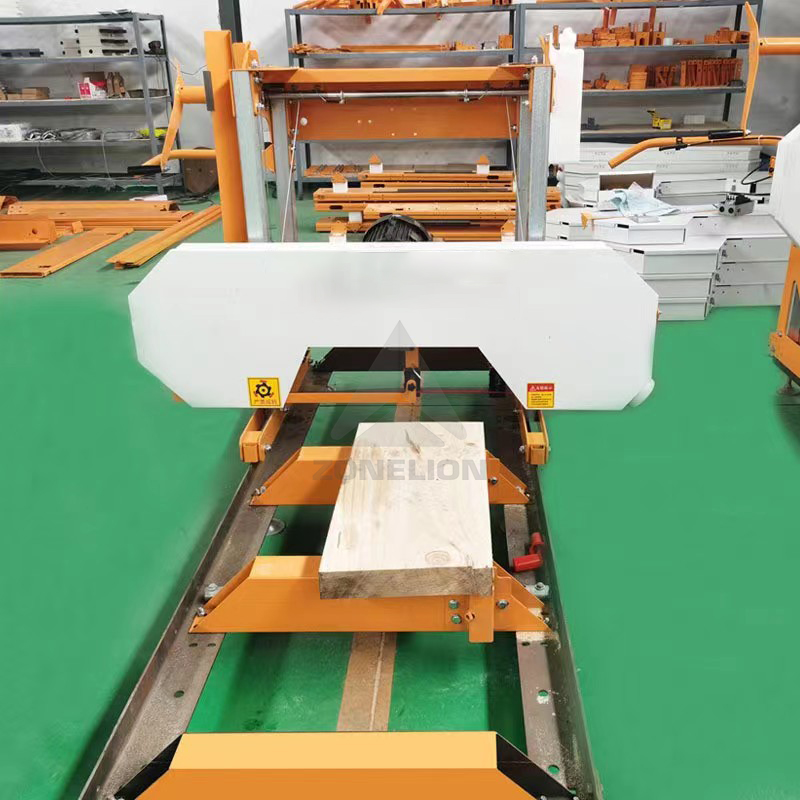 Ленточная пила по дереву вертикальная