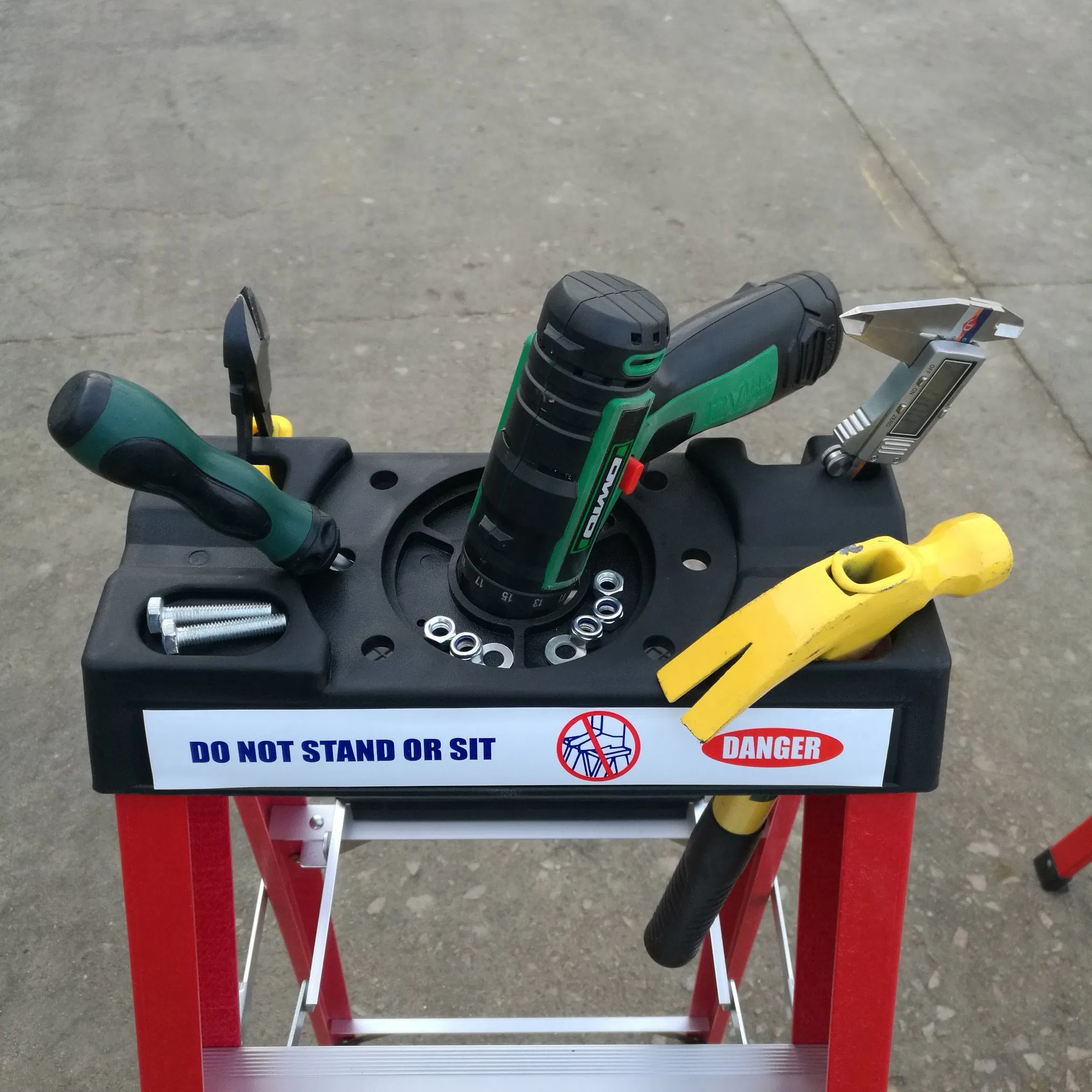 Insulated and Corrosion Resistant Ladder for Sale at Factory Price