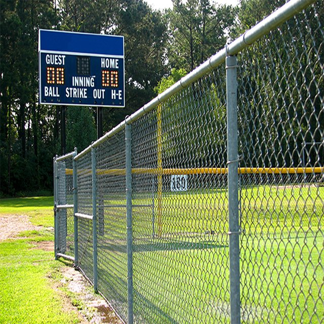 Hot Dipped Galvanized Cyclone Wire Mesh 8 FT Chain Link Fence Roll PVC Chain Link Fence for Philippines