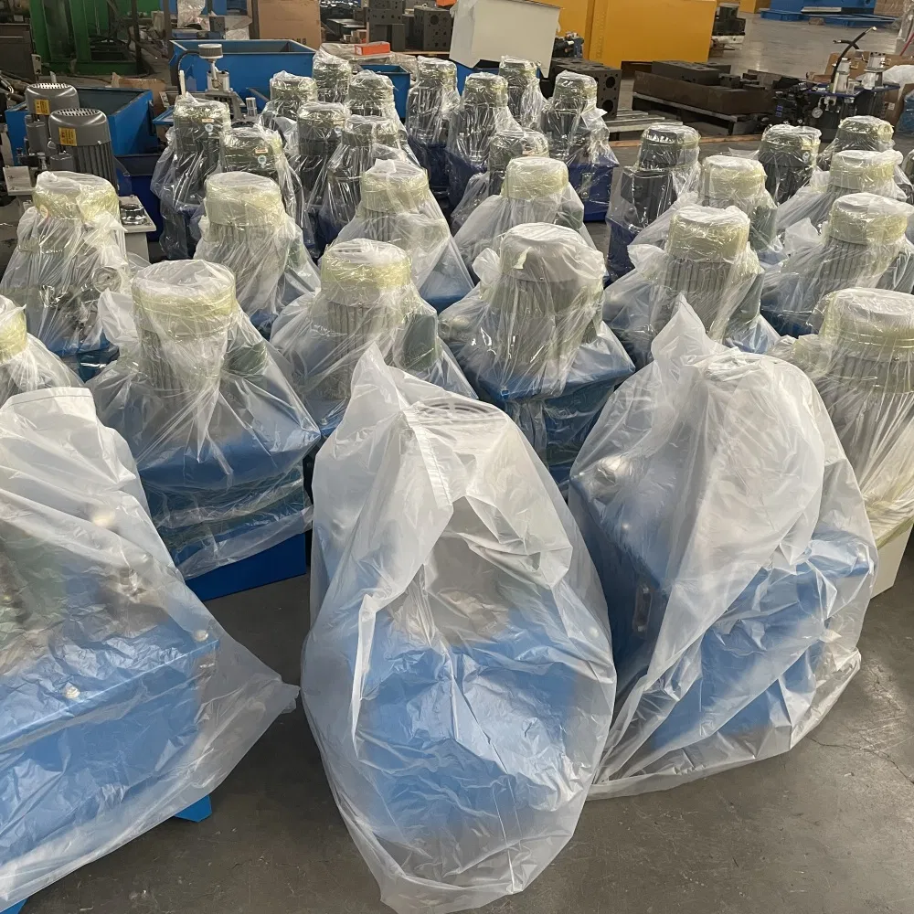 Гидравлическая насосная станция с клапанами и насосами