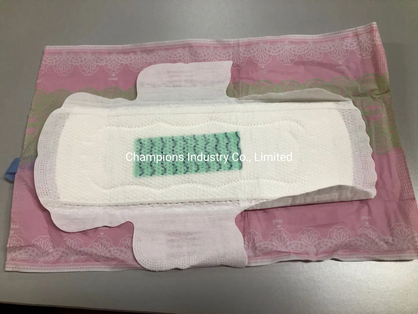 Wholesale Disposable Ultra Thin Sanitary Napkin with Anion Core for Women Disposable Sanitary Products 250mm Sanitary Pads