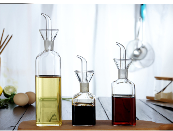 Glass Oil and Vinegar Cruet, Olive Oil Dispenser with Drip Free Spout