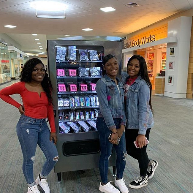 Upus 24 Hours Smart Vending Machine for/Drink/Food/Condom/Beautify/Hair/Combo Vending Machine Mini Vending Machine