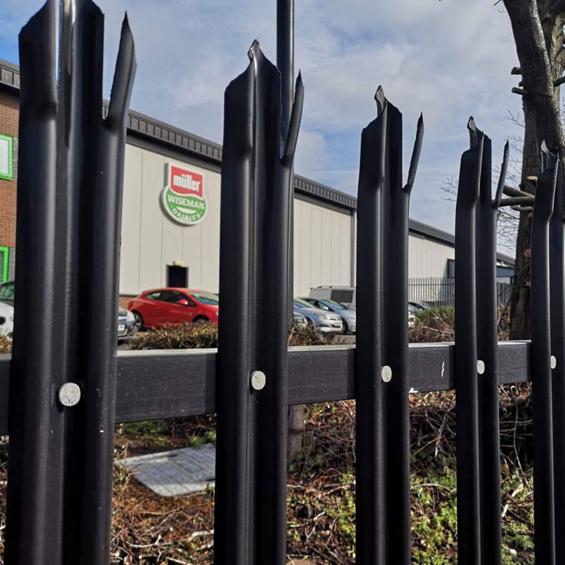 Wholesale Powder Coated W Pale Round / Single / Triple Pointed Palisade Security Fencing