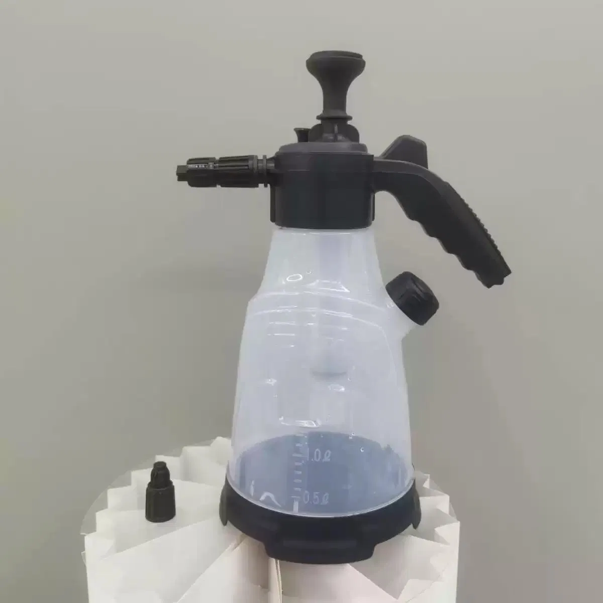 Ручной пенораспылитель Zhenda для мойки авто и сада, 2л