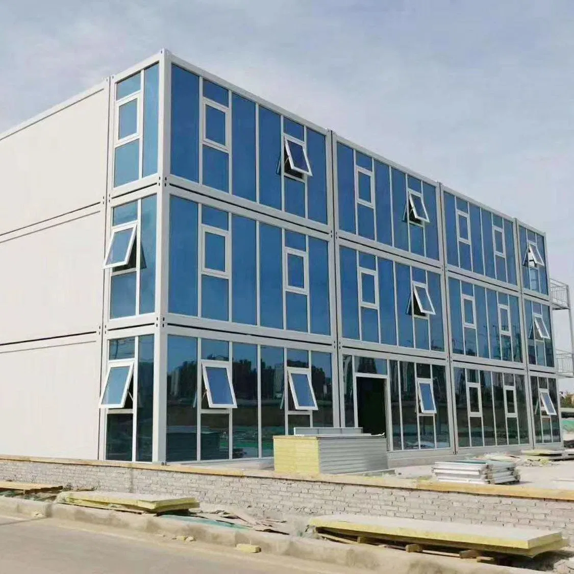 Modular Prefabricated House Using Steel Structural Materials Customized Apartment Integrated Housing Waterproofing and Fire Protection