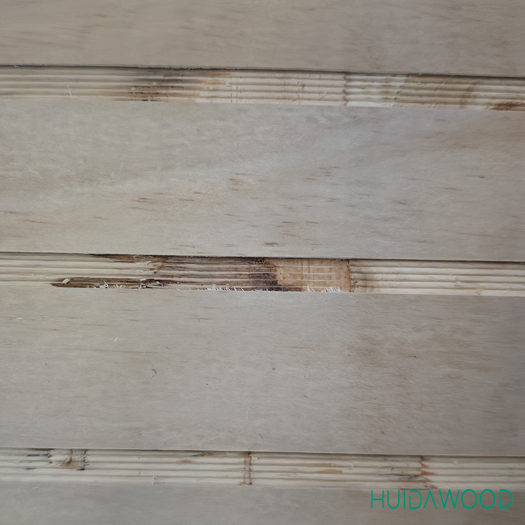 Фанера с пазами 1220x2440 мм, бумажное покрытие