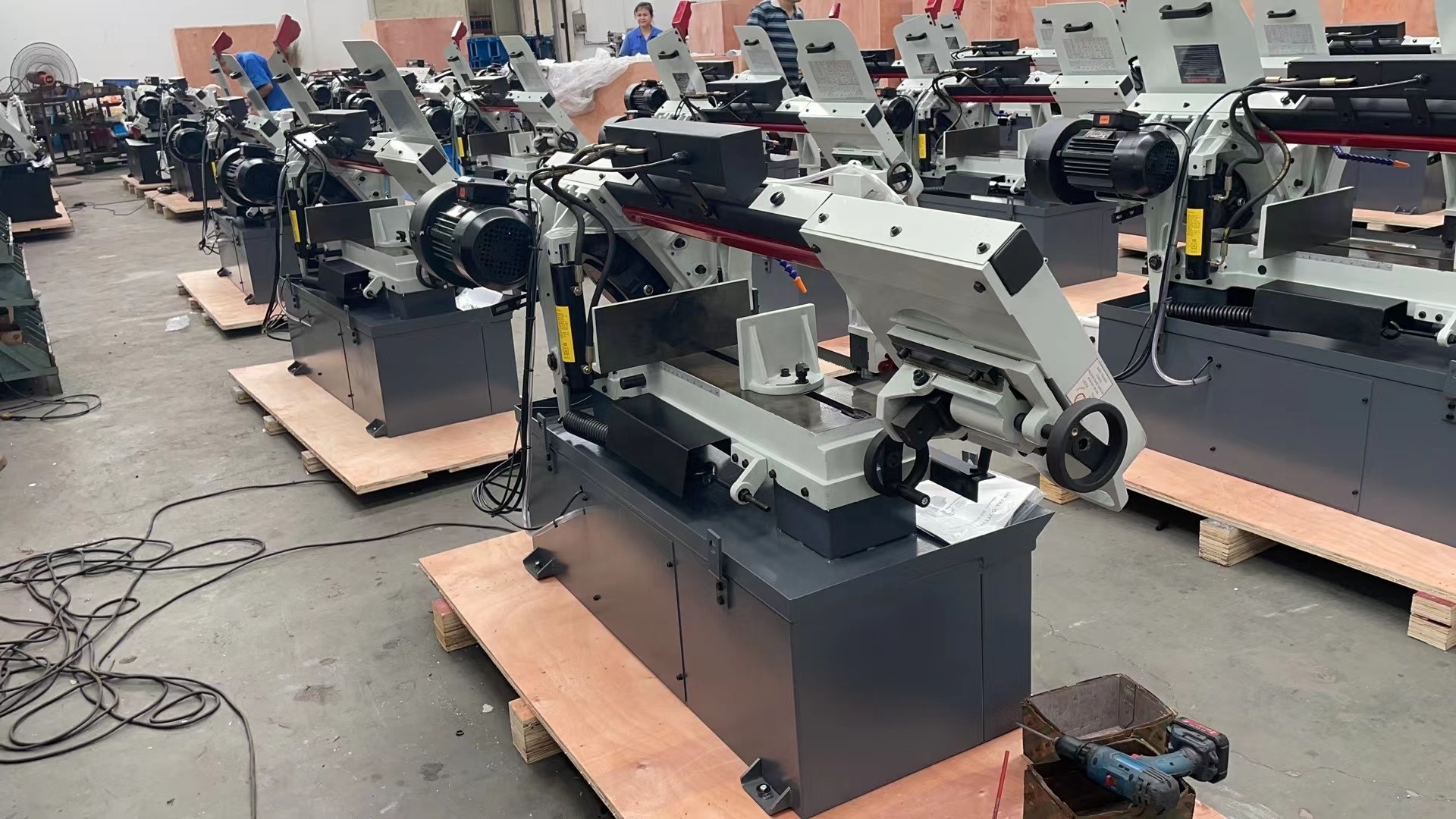 Ленточная пила по металлу стальная усиленная BS-1018B