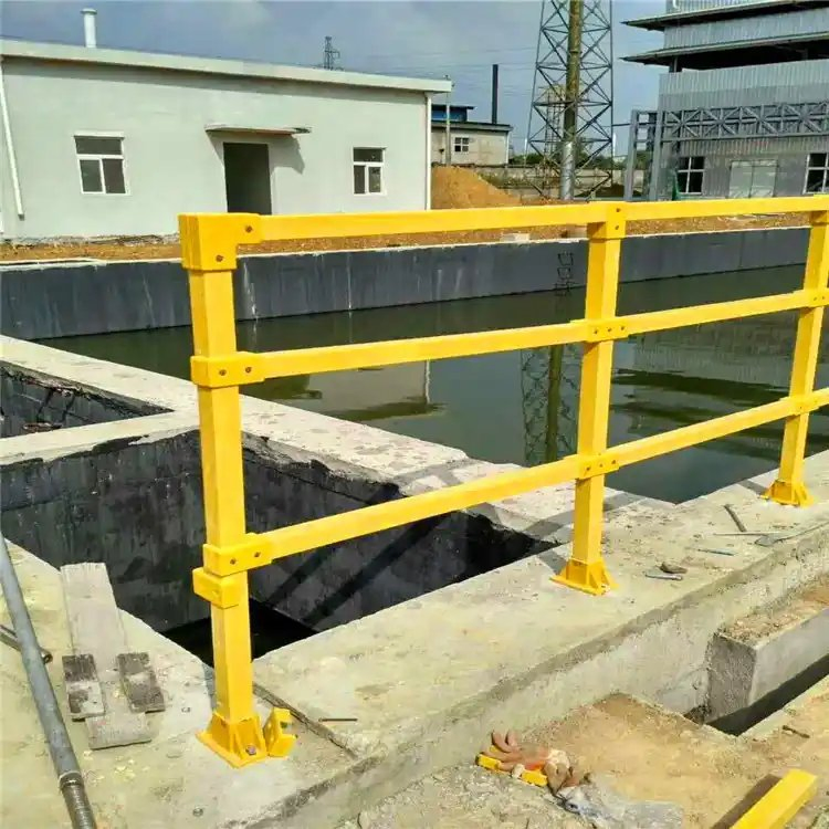 Traffic Warning Fiberglass Products, Fiberglass Signs, Durable Pile Guardrails