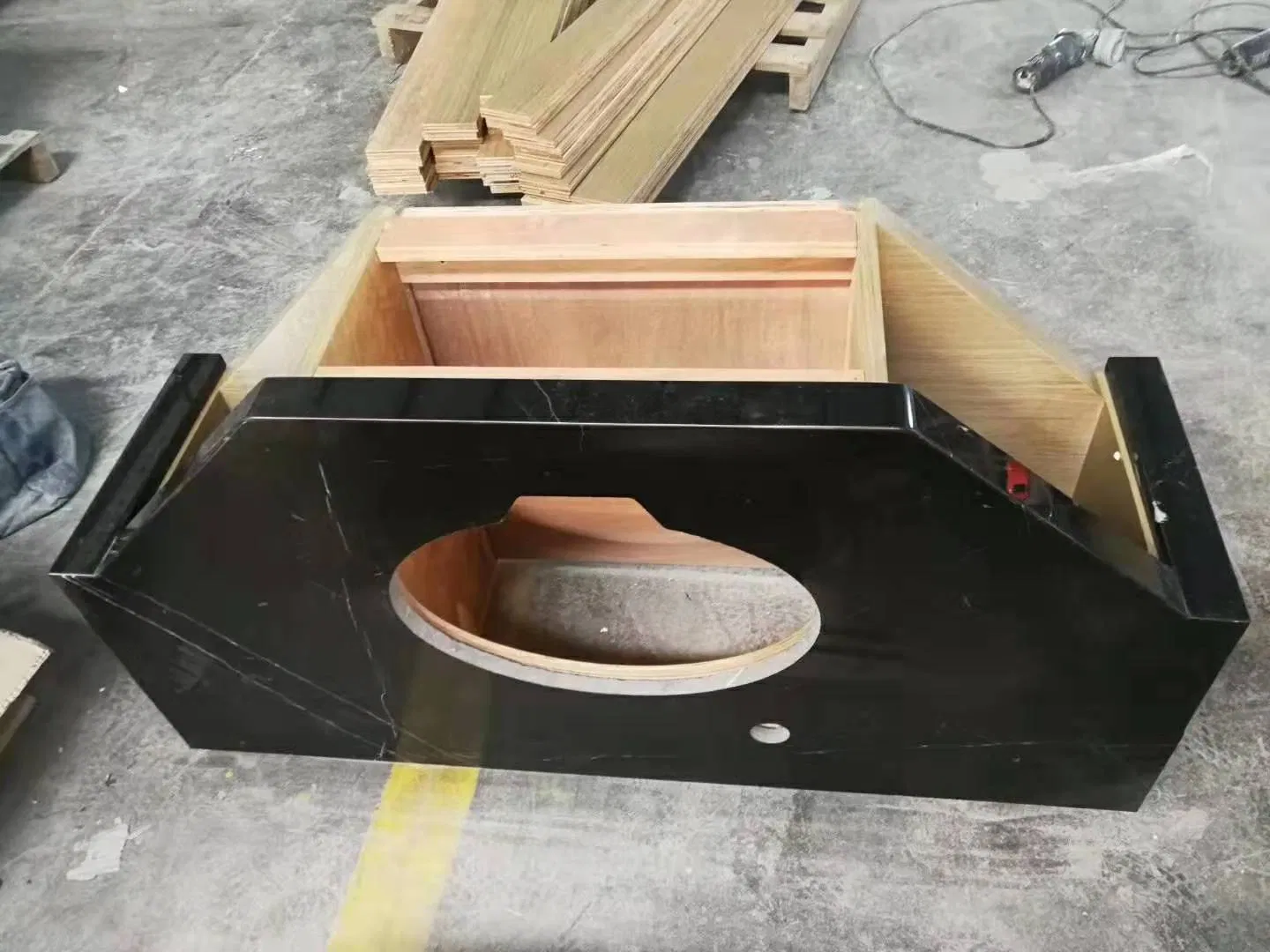 G562 Maple Leaf Red Granite Slab for Granite Coffee Table