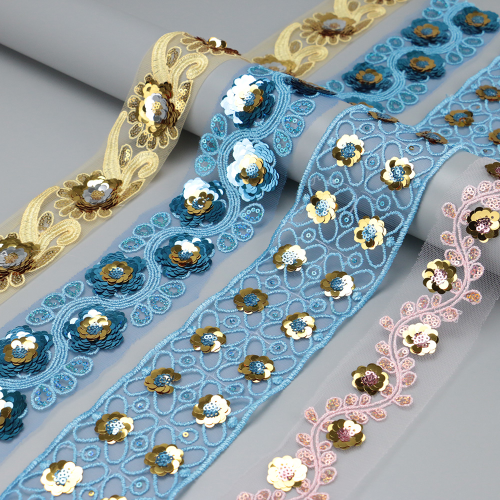 Лента черная с золотой отделкой вышивка блестками кружевом