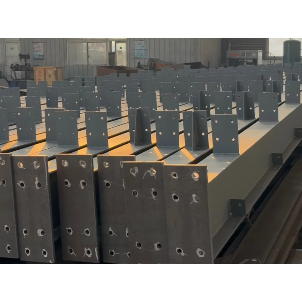 Moisture-Proof Livestock Barn Steel Structure Framing Assemblies