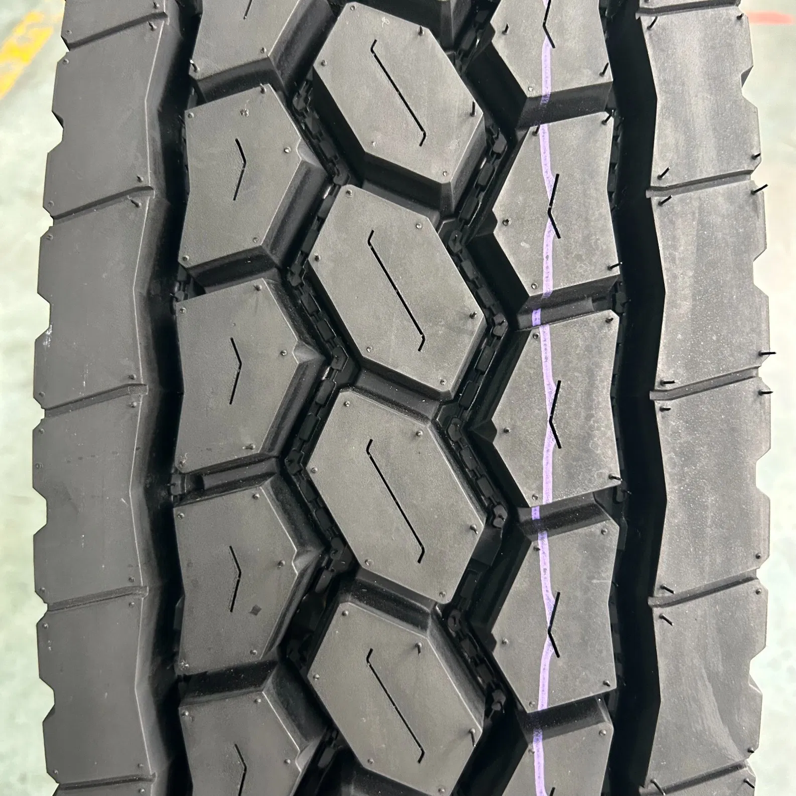 Long Haul Regional On-Off Road All Steel Truck and Bus Radial GFT Rider Semes Brand Tyre
