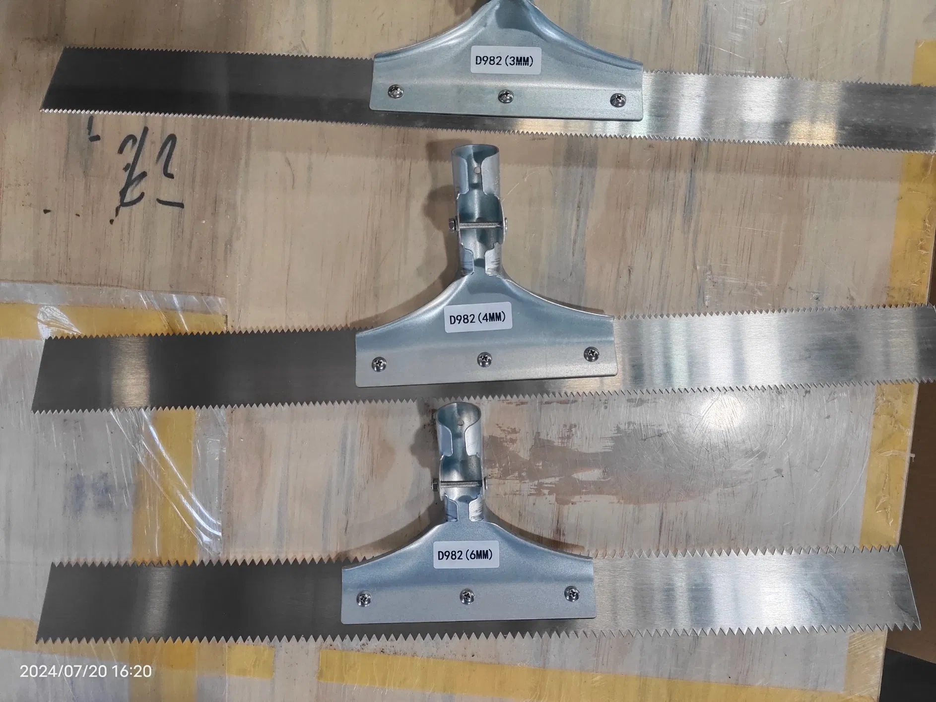 24" Double Steel Rake for Epoxy Screeding V=3mm