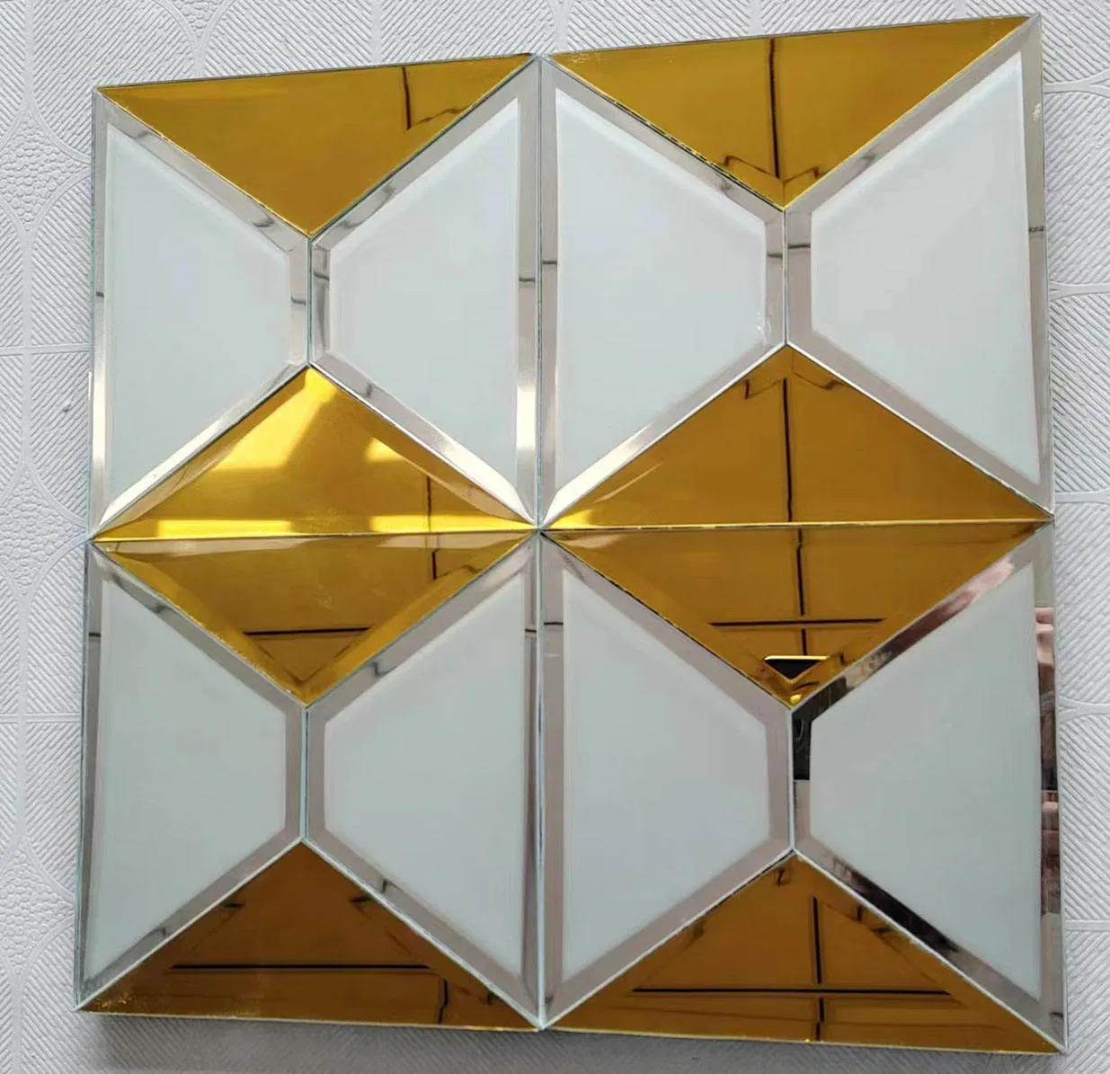 Beautiful Glass Mosaics From China Flat Solid Structure for Building Decoration