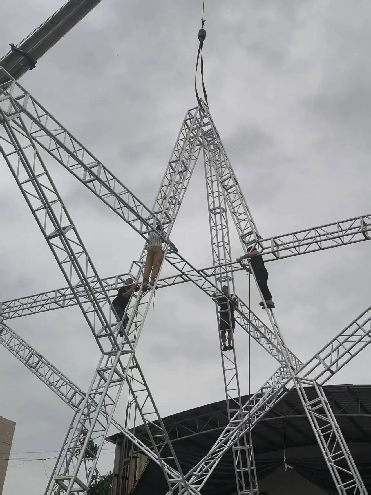 DJ Stage Aluminum Truss Project Truss Engineering Truss Customize Spigot Truss Bolt Truss for Events