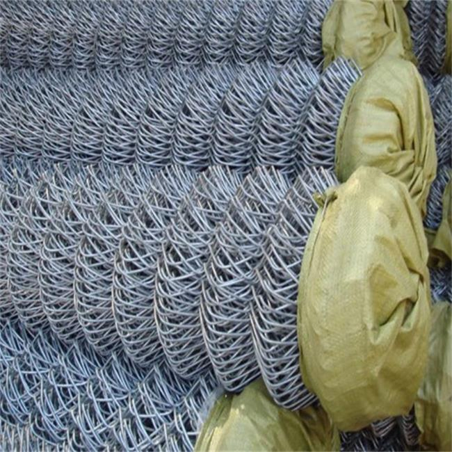 Galvanized Chain Link Fence/Chain Link Fence Wire Mesh/PVC Coated Iron Wire Steel Chain Link Fence/ Decorative Outdoor Security Fence/Diamond Wire Link Fence