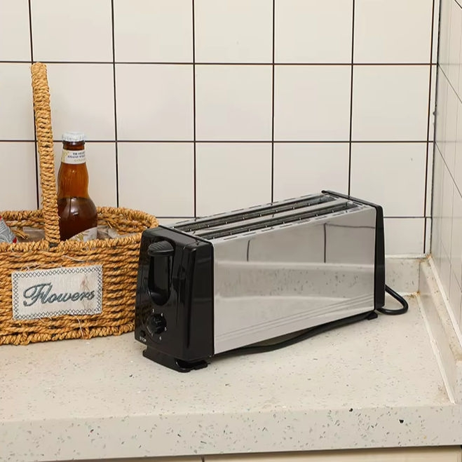 Sleek 4 Slice Toaster with Adjustable Browning Control for Perfect Toast