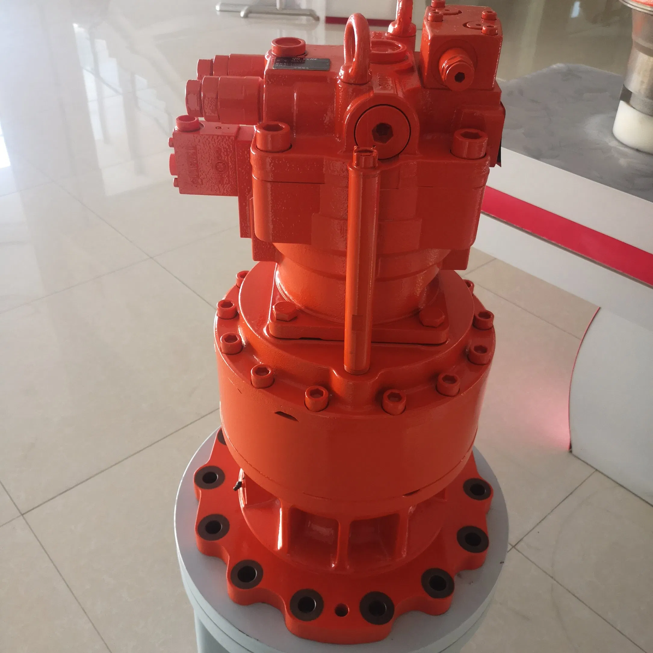 Гидравлический редуктор поворота для экскаватора 22-25 тонн