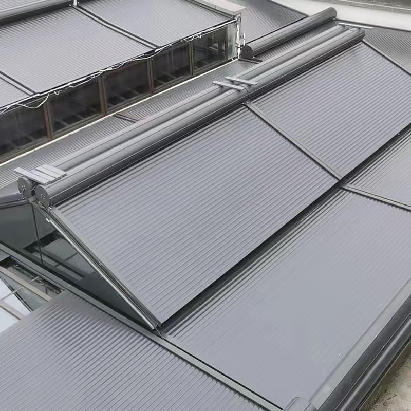 Customized Electric Sunshade Roller Shutter with High-Quality Aluminum Alloy Canopy for Safety and Insulation.