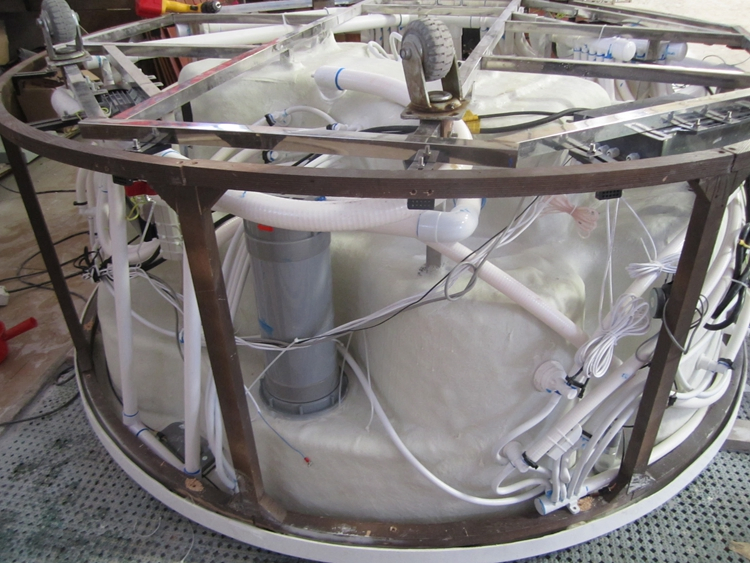 Акриловая уличная гидромассажная ванна на 7 человек