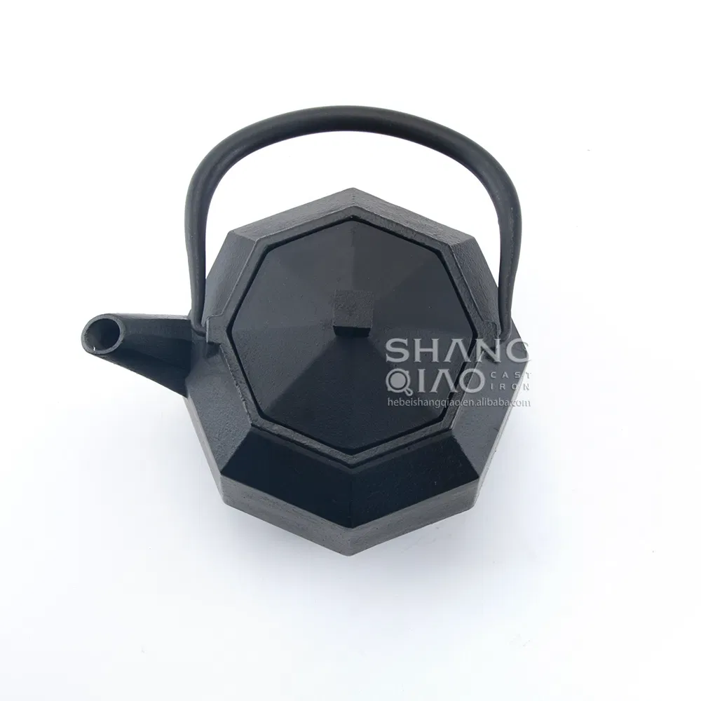 Чайник из чугуна со стальным фильтром