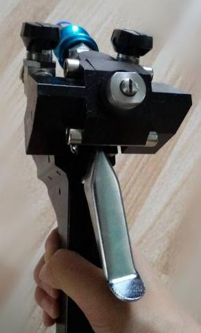 Пистолет для монтажной пены DMJ с ручным управлением