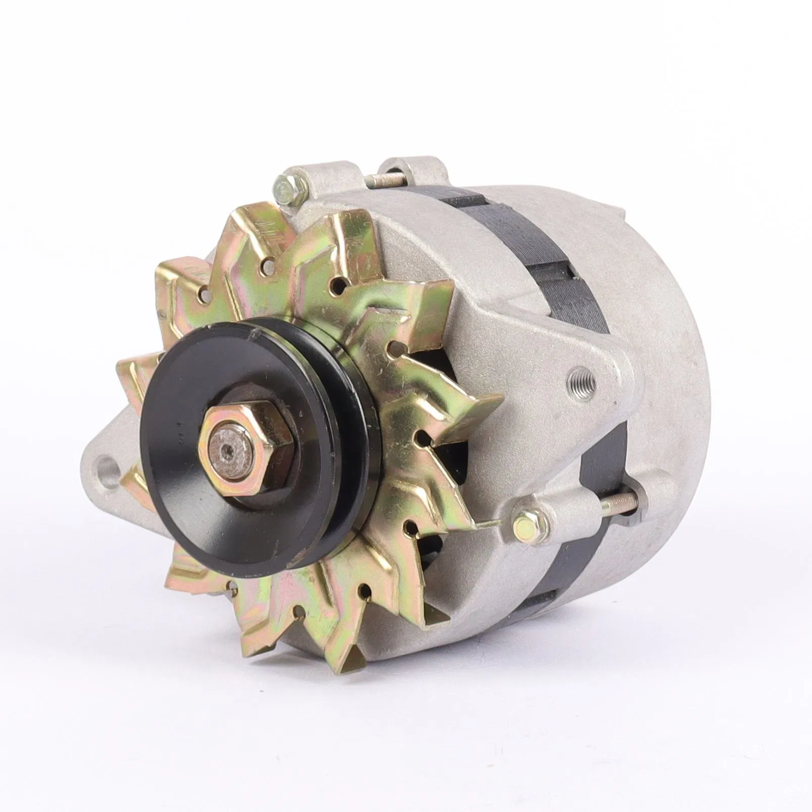 Генератор 581200-1641 для двигателя Isuzu C240