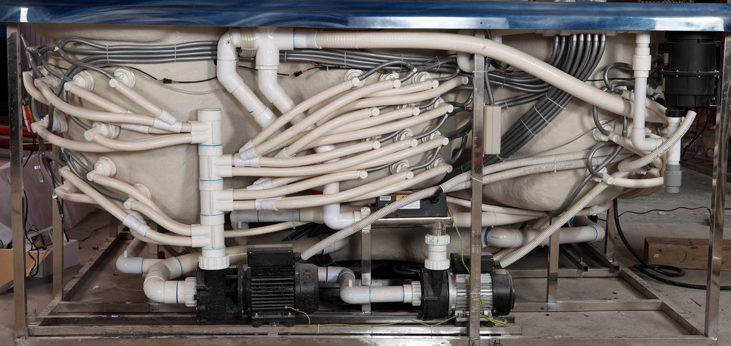 Гидромассажная ванна SPA для улицы с 2 лежаками