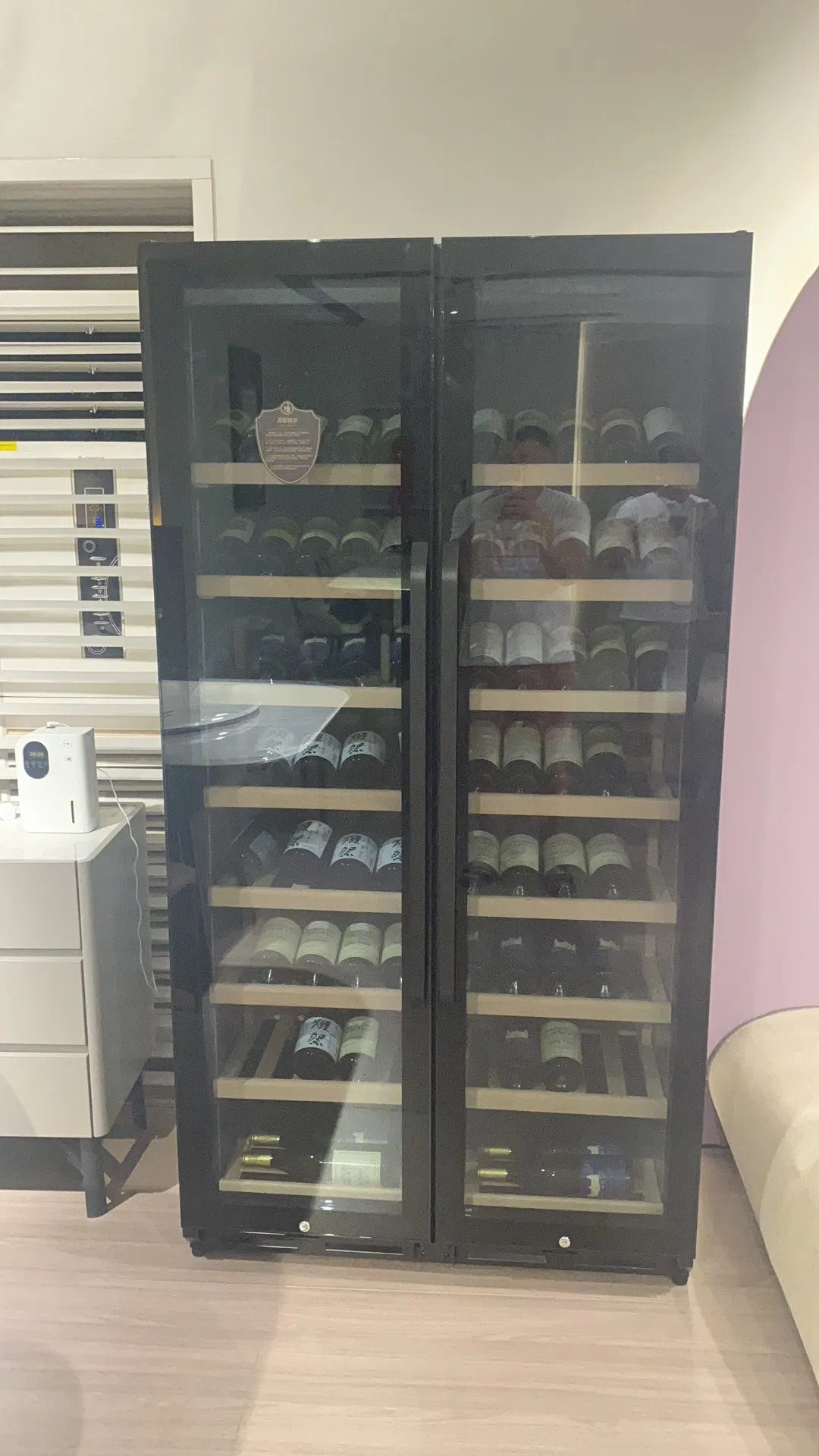 Transparent Glass Door Commercial Wine Display Cooler Compressor Cooling