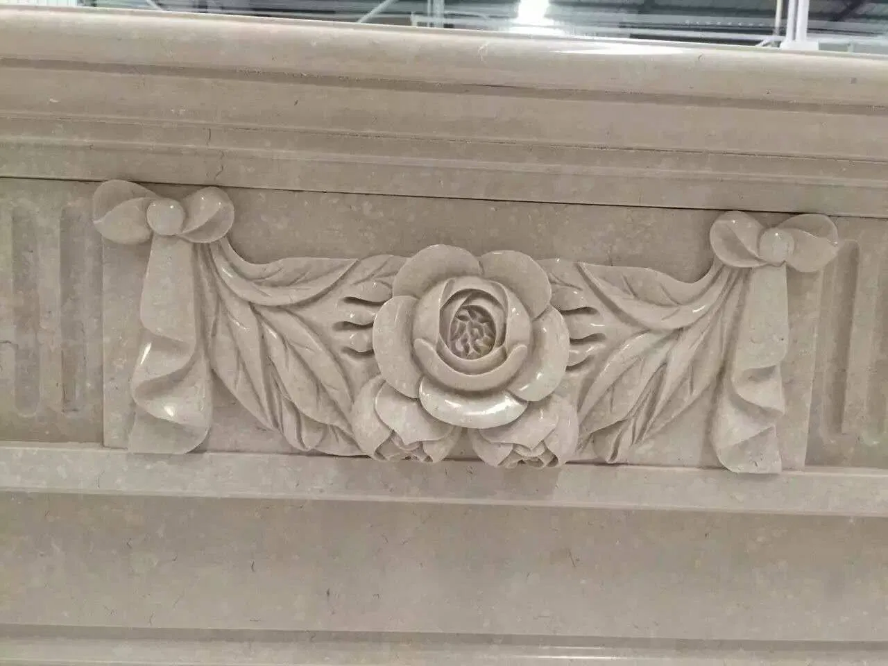 Sunny Beige Stacked Stone Limstone Marble Fireplace Home Decorative Natural Stone Mantel Marble Surround Carving Fireplace for Indoor Decoration