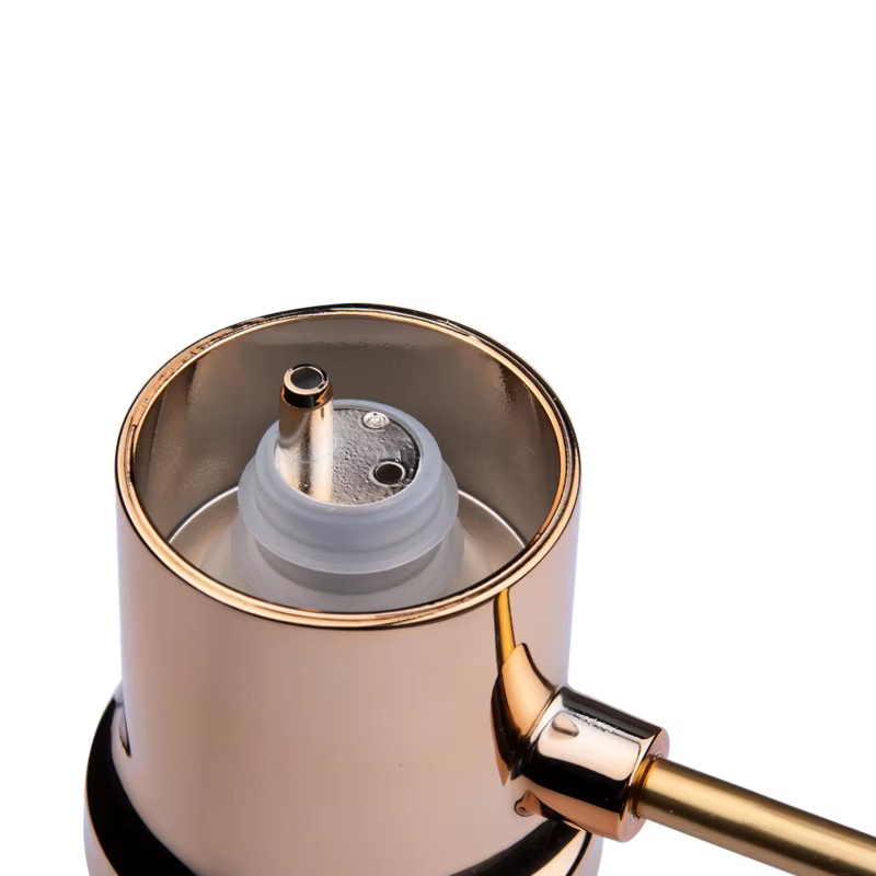 Hot Selling Luxury Portable Rechargeable Electronic Wine Aerator Electric Wine Decanter with Holder Wine Decanters for Party