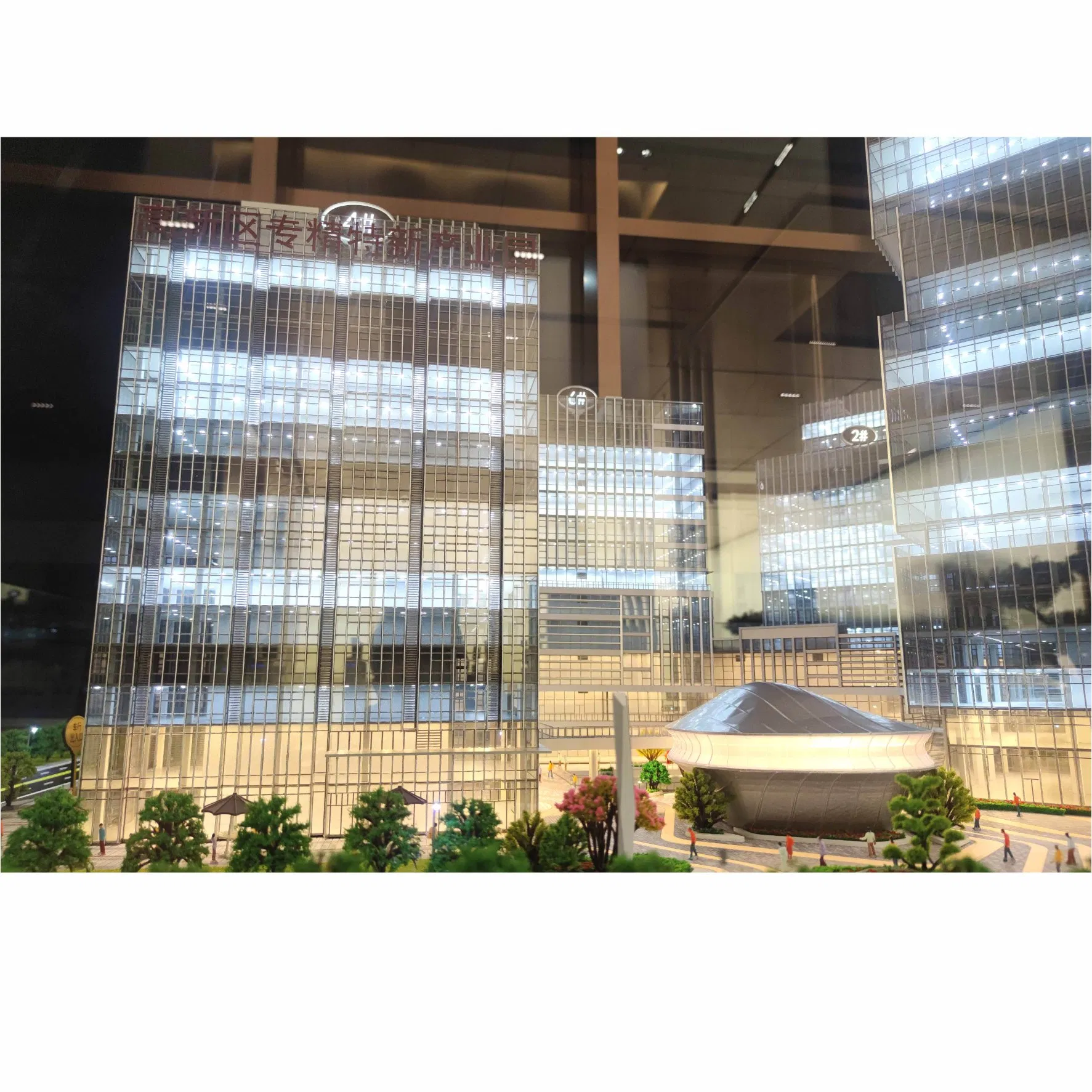 Scale Model Making of High-End Commercial Plaza Buildings in Commercial Districts