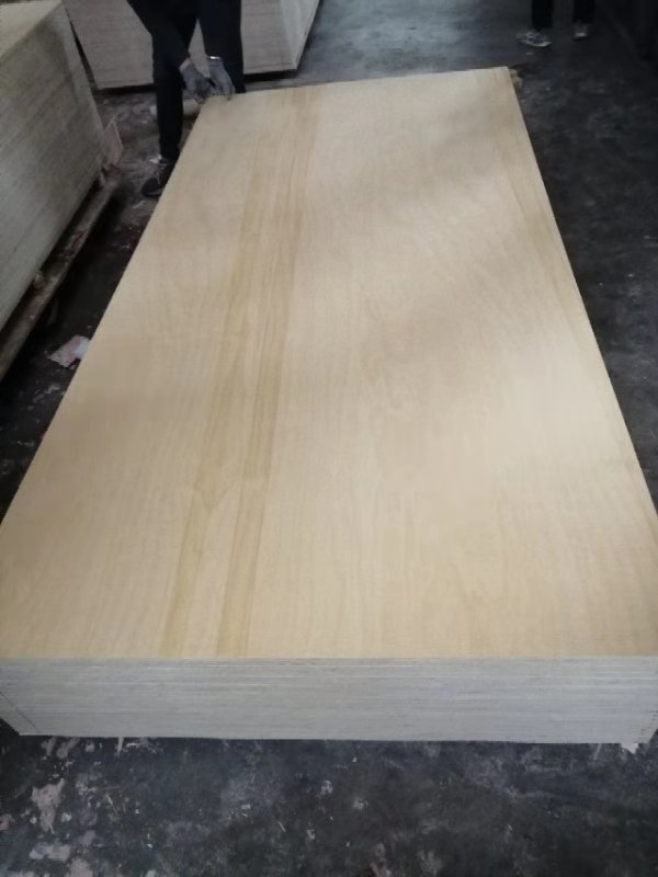 Kauri Plywood/Pine Plywood/Yellow Plywood