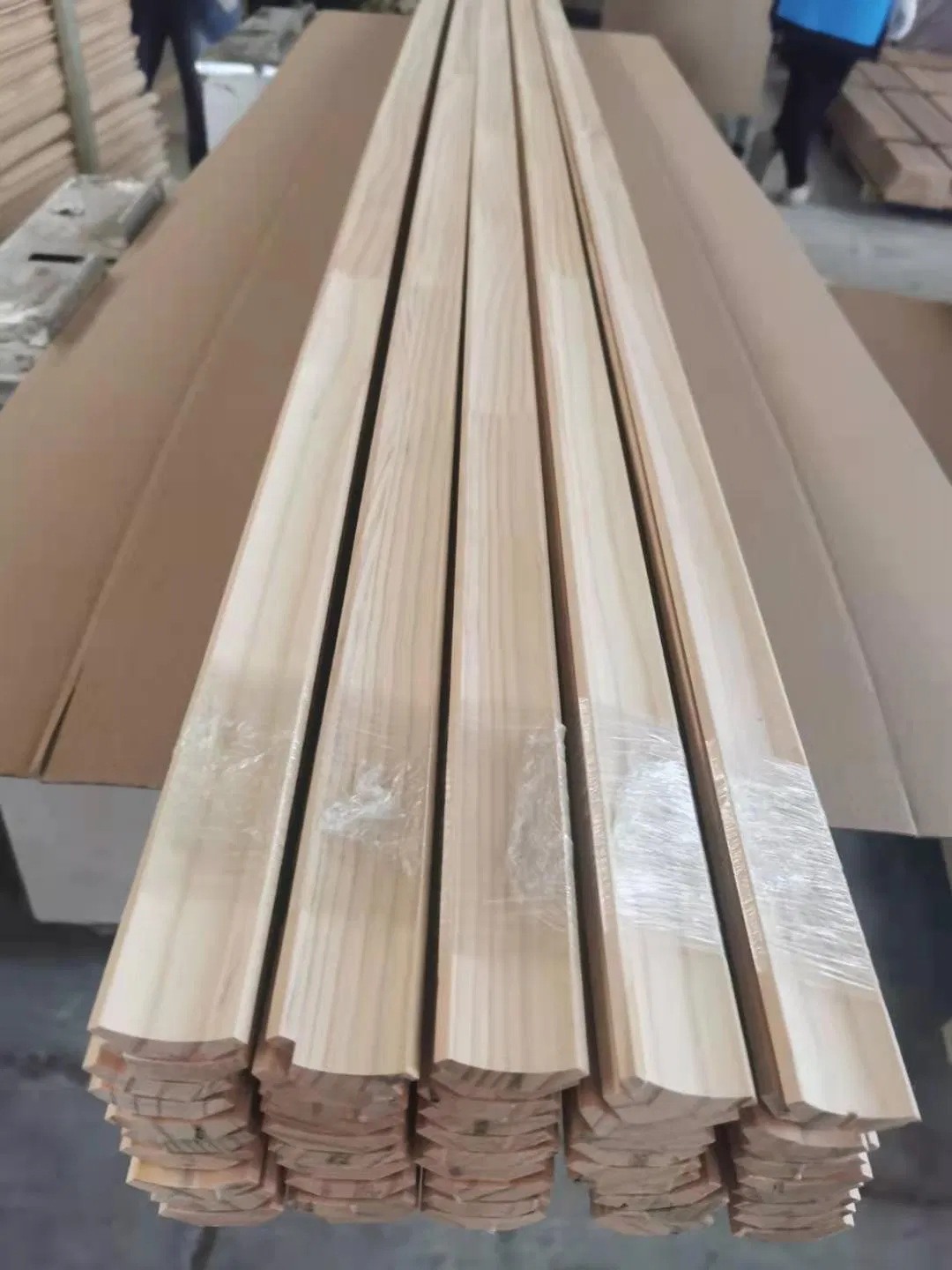 Decorative Furniture Architraves Raw Radiata Pine Wooden Crown Moulding