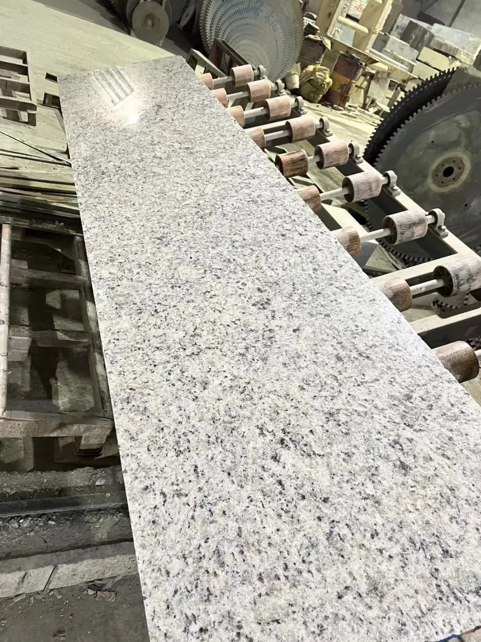 Natural Stone polished white rose granite tiles for interiors/exterior/outdoor floor/wall decoration/cladding